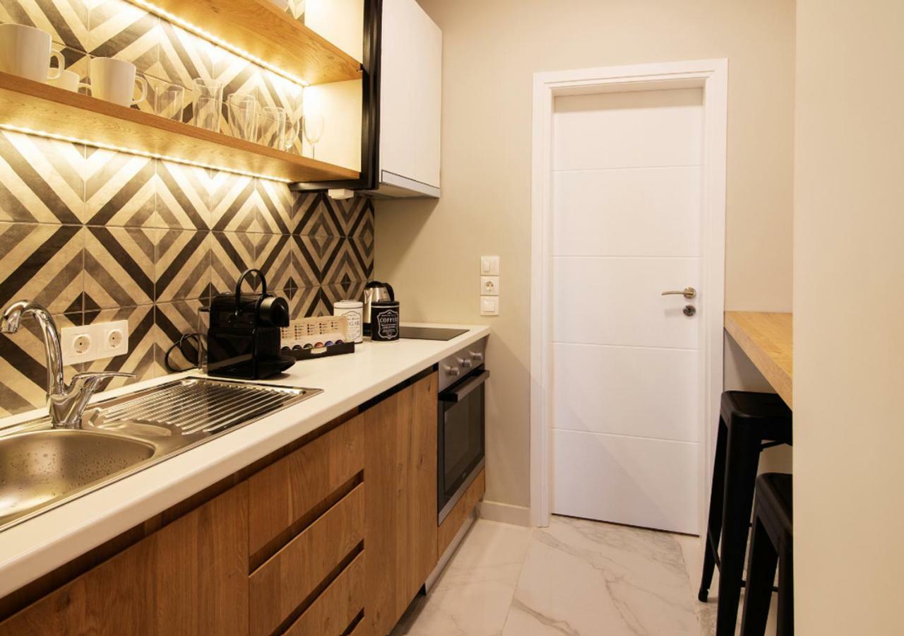 Pame Rentals - Charming Central Studio Атина Екстериор снимка